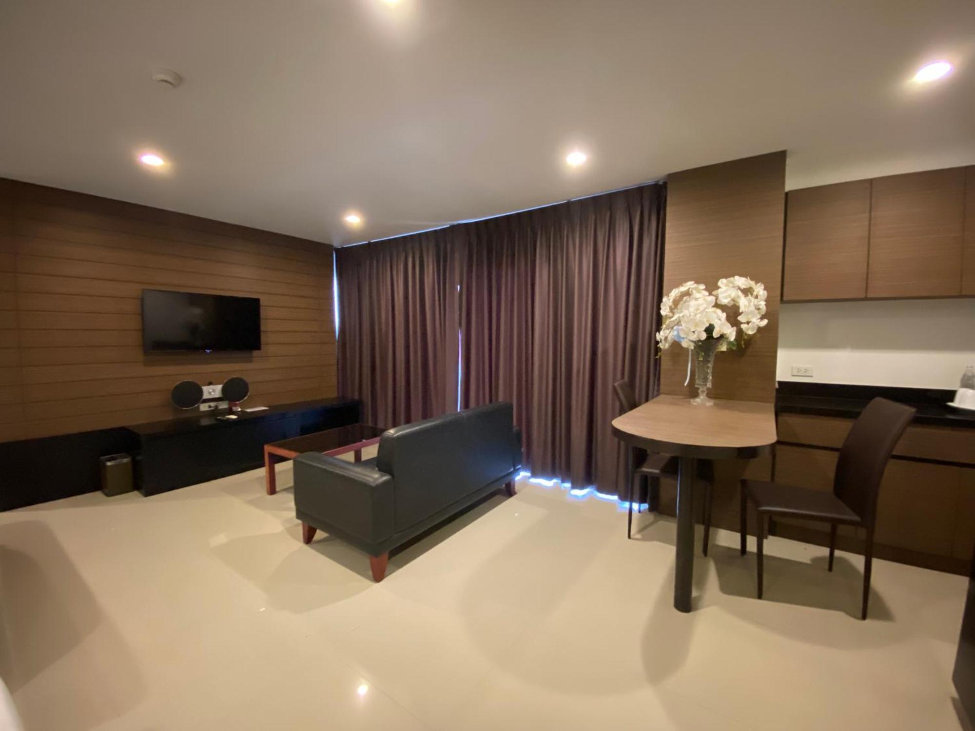 Le Vernissage By Goad Avadhess Hospitality Pattaya Exterior photo
